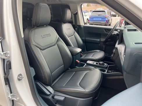 Used 2025 Ford Maverick Lobo image 24