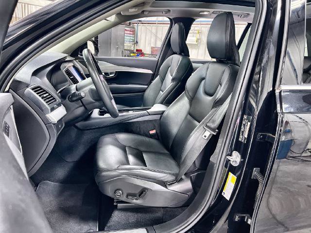 Used 2024 Volvo XC90 B5 Core AWD/4WD image 12