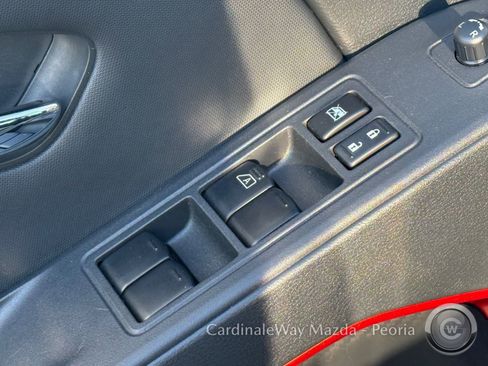 Used 2024 Nissan Frontier PRO-4X w/ Technology Package image 19