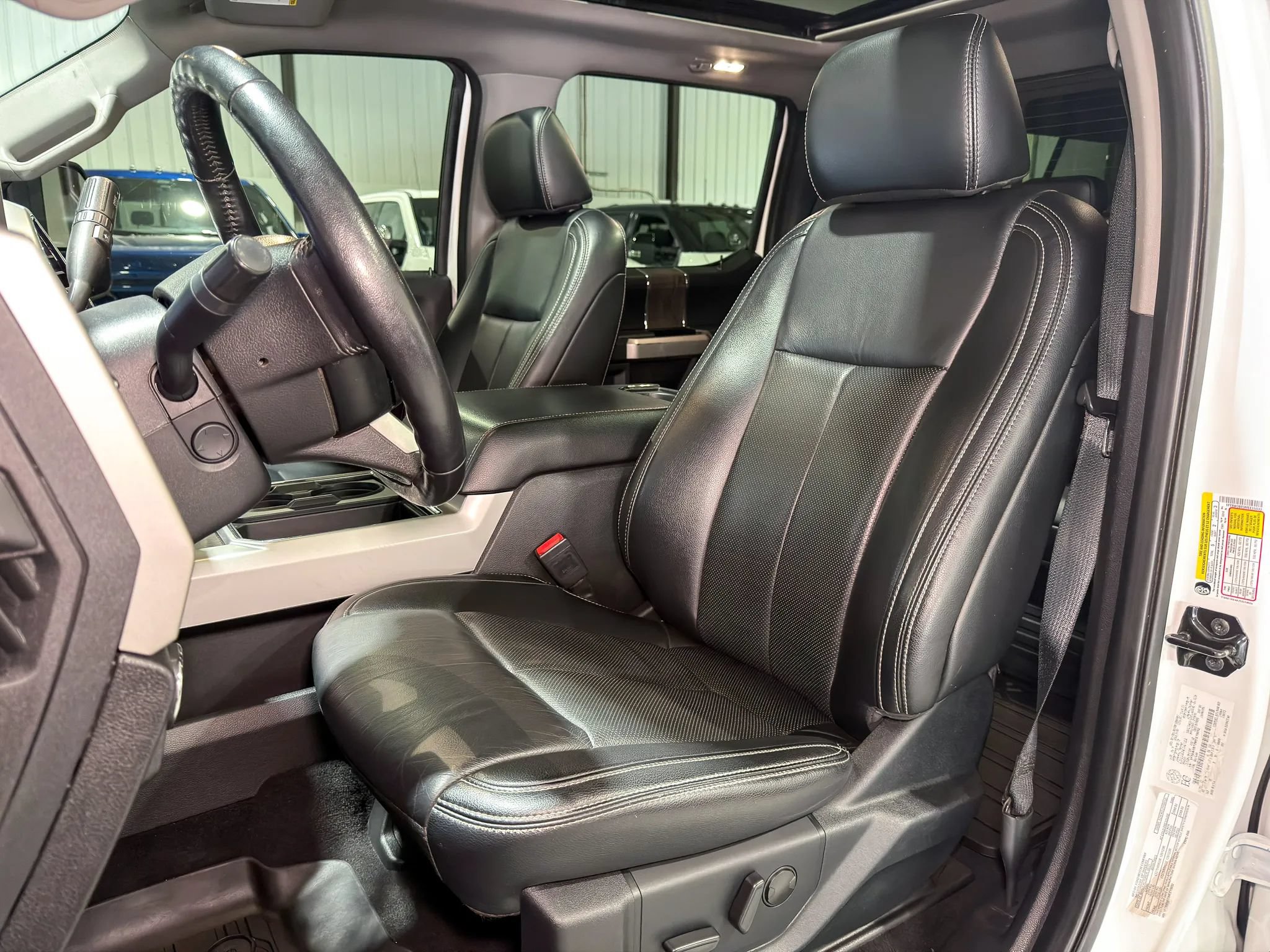 Used 2021 Ford F350 Lariat AWD/4WD image 14