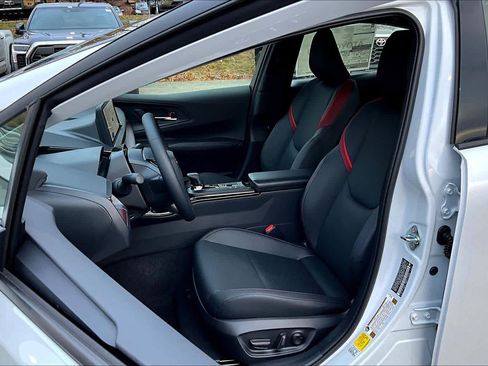 New 2026 Toyota Prius Plug-In Hybrid image 9