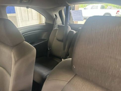 Used 2018 Honda Odyssey EX image 12