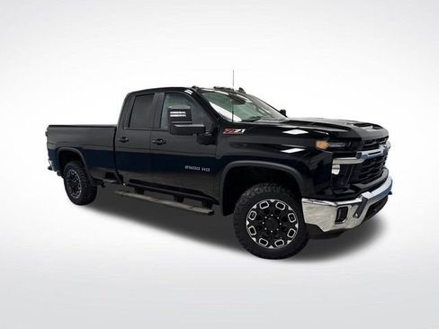 Used 2024 Chevrolet Silverado 2500 LT w/ Convenience Package image 44