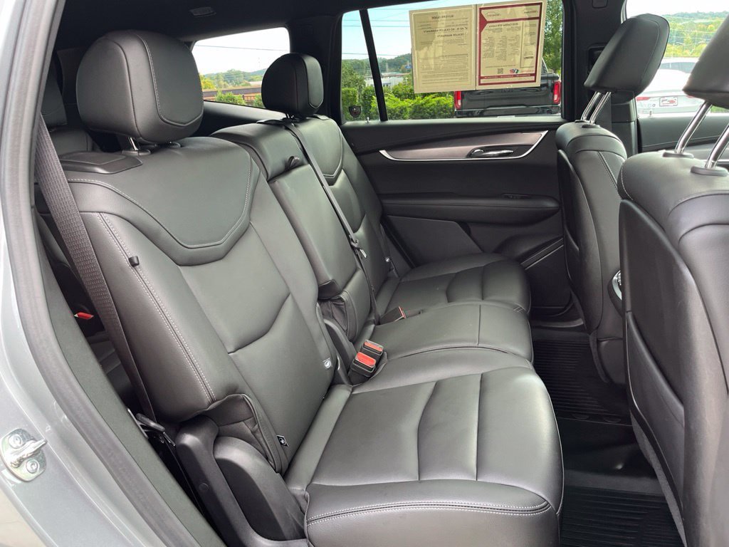 Used 2025 Cadillac XT6 Luxury w/ LPO, Floor Liner Package AWD/4WD image 26