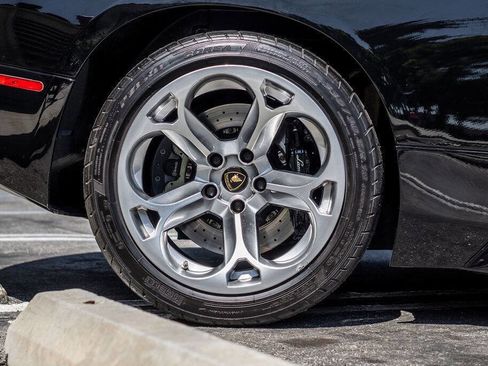 Used 2006 Lamborghini Murcielago Roadster image 32