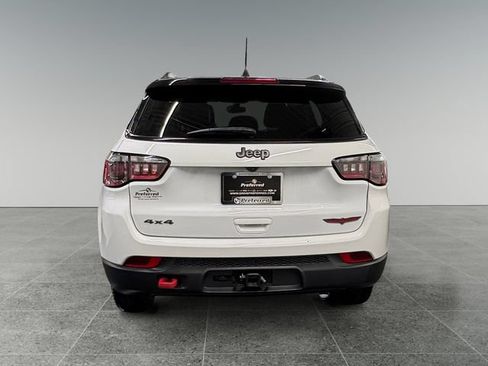 Used 2022 Jeep Compass Trailhawk w/ Trailhawk Convenience Group AWD/4WD image 27