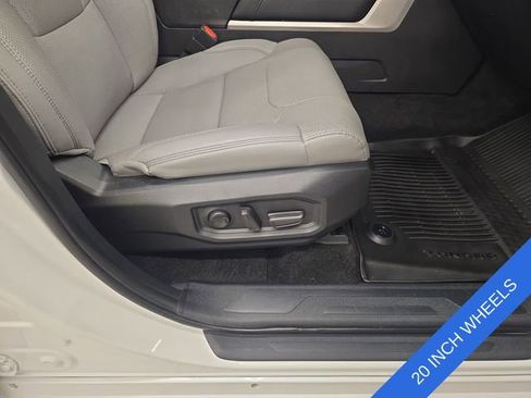 Used 2024 Toyota Tundra Limited AWD/4WD image 11