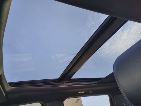 Used 2023 Ford F150 Lariat w/ Equipment Group 502A High image 24