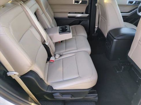 Used 2024 Ford Explorer XLT w/ Equipment Group 202A image 21