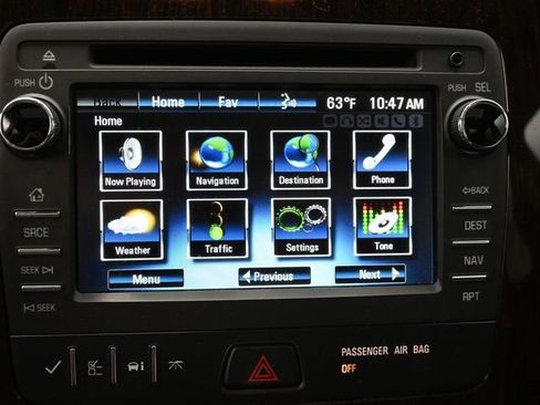 Used 2017 Chevrolet Traverse LT image 17