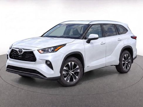 Used 2026 Toyota Highlander XLE AWD/4WD image 9