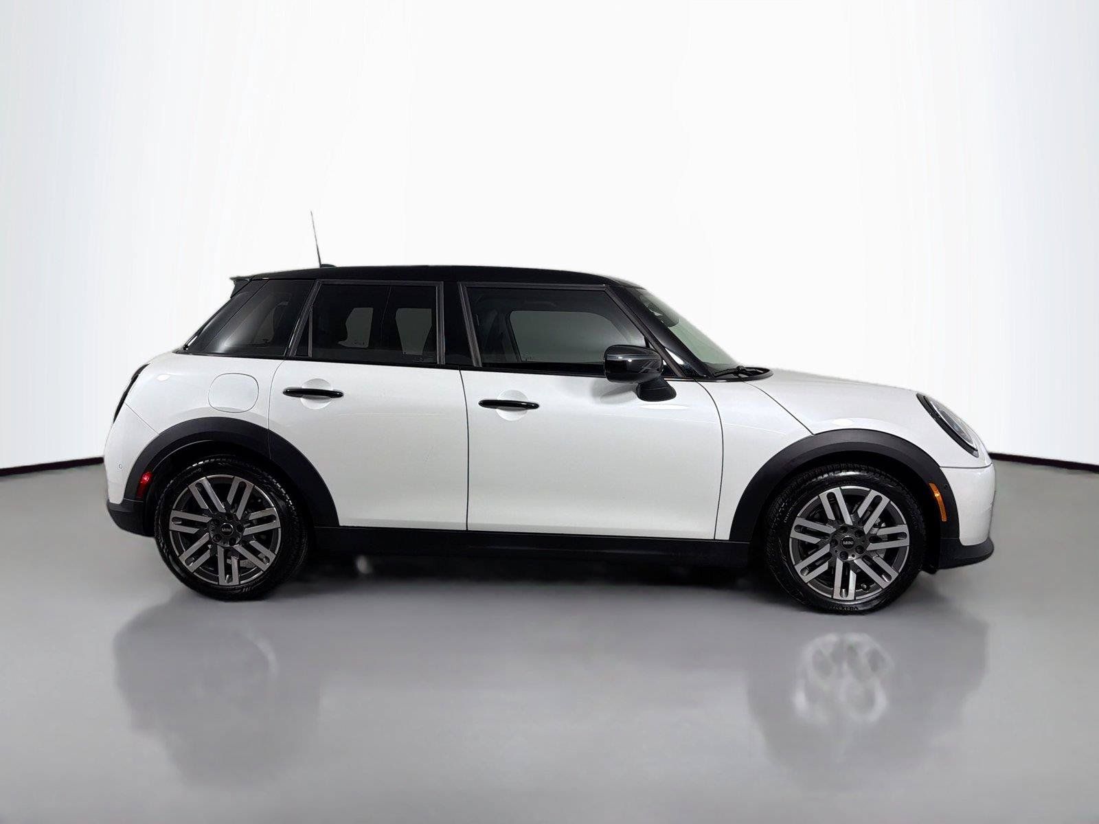 Used 2025 MINI Cooper S FWD image 4