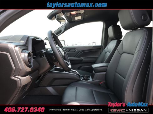 Used 2025 Chevrolet Colorado Trail Boss AWD/4WD image 5