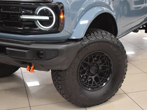 Used 2023 Ford Bronco Outer Banks image 17
