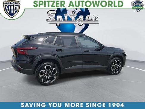 Certified 2025 Chevrolet Trax RS w/ Driver Confidence Package FWD image 10