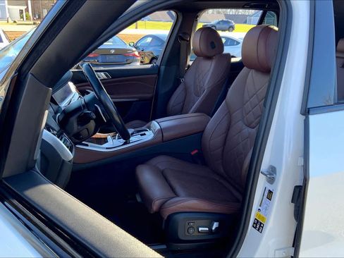 Used 2023 BMW X5 xDrive40i w/ M Sport Package image 7