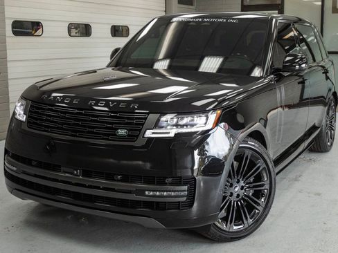 Used 2025 Land Rover Range Rover Long Wheelbase SE image 12