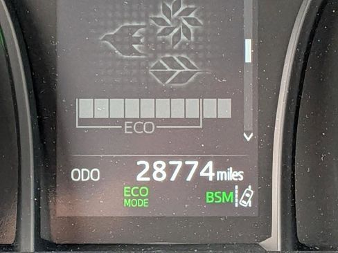 Used 2022 Toyota Camry SE w/ Convenience Package image 22