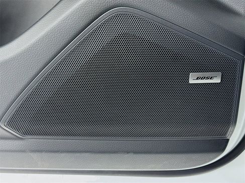 Used 2022 Porsche Cayenne Platinum Edition image 12