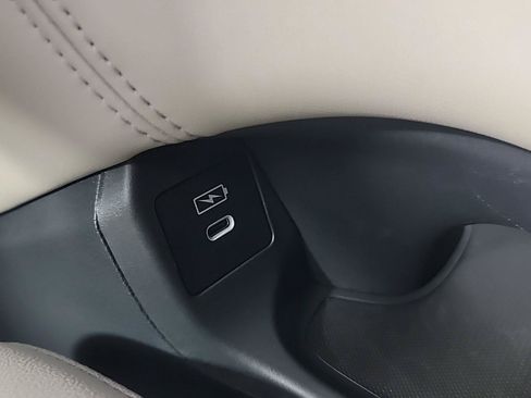 Certified 2026 Honda HR-V EX-L image 34