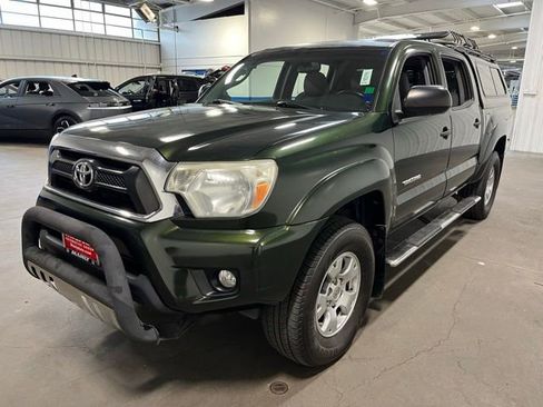 Used 2013 Toyota Tacoma PreRunner w/ TRD Off-Road Pkg RWD image 7