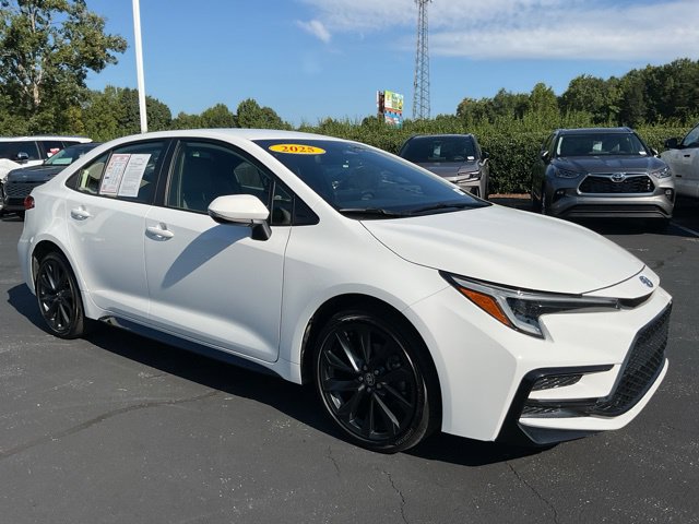 Used 2025 Toyota Corolla SE FWD image 5