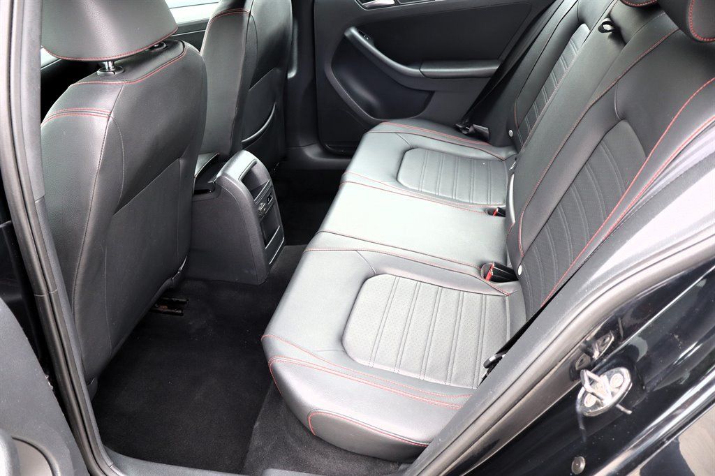 Used 2013 Volkswagen Jetta GLI Autobahn FWD image 20