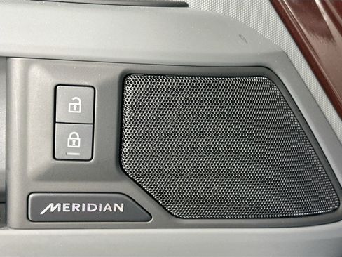 Certified 2025 Land Rover Defender 130 S image 20