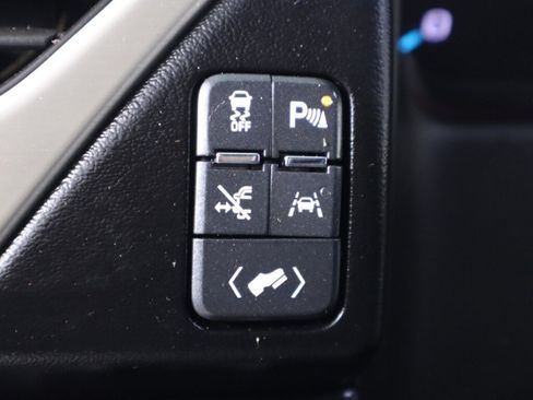 Used 2018 GMC Yukon Denali w/ Denali Ultimate Package AWD/4WD image 12