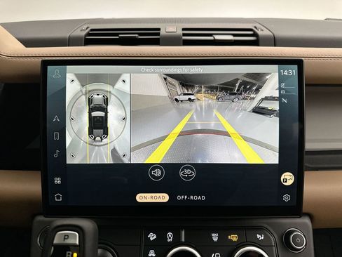 New 2026 Land Rover Defender 110 X-Dynamic SE image 28