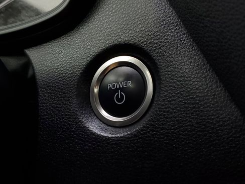 Used 2025 Toyota Corolla LE w/ Convenience Package image 29