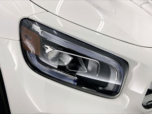 Used 2022 Mercedes-Benz GLB 250 image 26