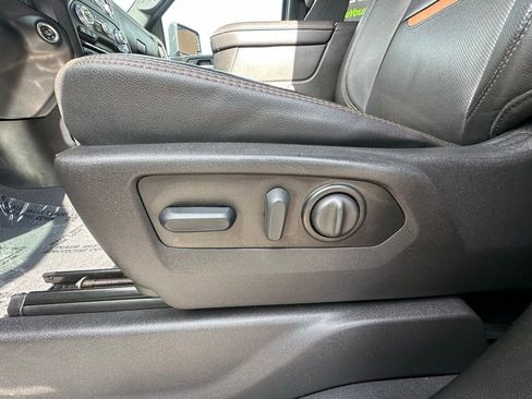 Used 2022 GMC Sierra 3500 AT4 image 25