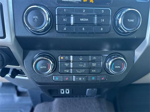 Certified 2019 Ford F150 Lariat image 19