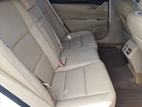 Used 2013 Lexus ES 350 w/ Luxury Pkg FWD image 17