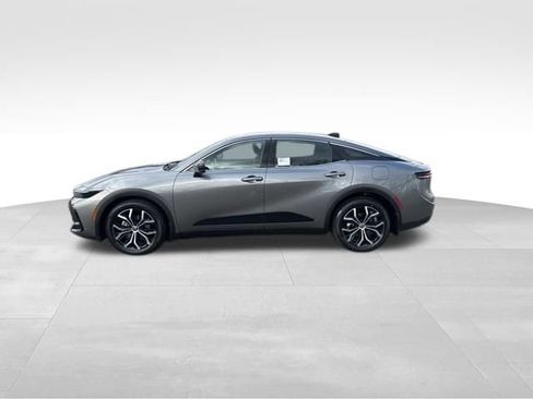 New 2026 Toyota Crown XLE image 2