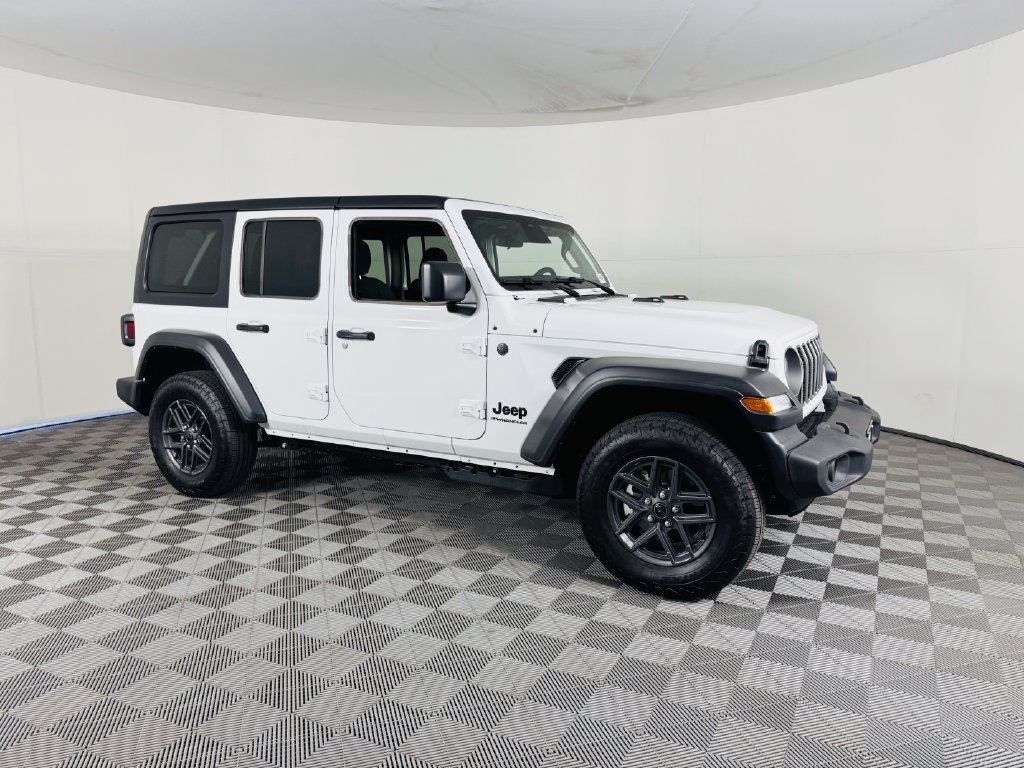 Used 2026 Jeep Wrangler Unlimited Sport AWD/4WD image 2