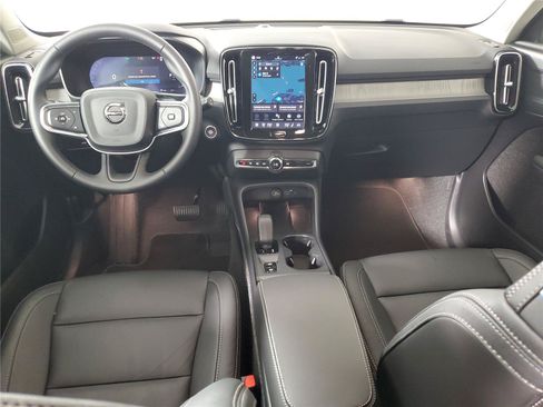 Certified 2026 Volvo XC40 B5 Core w/ Climate Package AWD/4WD image 15
