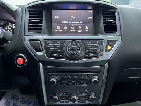 Used 2019 Nissan Pathfinder SL AWD/4WD image 24