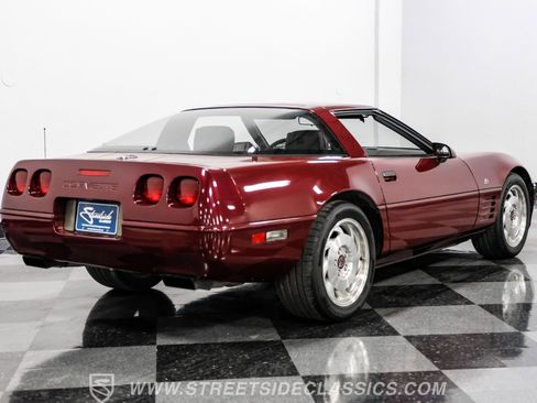 Used 1993 Chevrolet Corvette Coupe image 24
