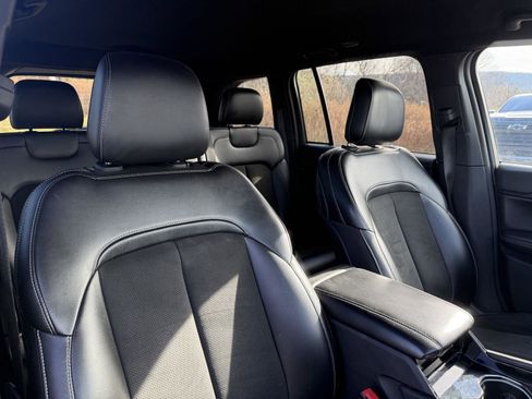 Used 2023 Jeep Grand Cherokee Altitude image 29