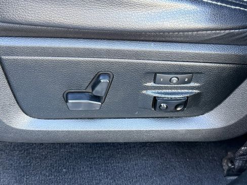 Used 2017 RAM 1500 Laramie image 12