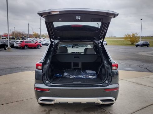 New 2025 Mitsubishi Outlander SEL image 17