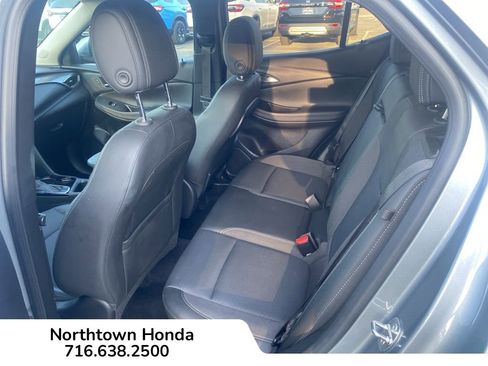 Used 2023 Buick Encore GX Select w/ Sport Touring Package image 16