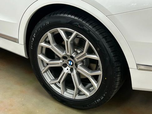 Used 2019 BMW X7 xDrive40i w/ Parking Assistance Package image 24