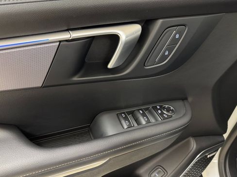 Used 2025 Buick Enclave Sport Touring image 7