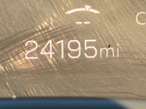 Used 2025 GMC Yukon XL Denali image 16