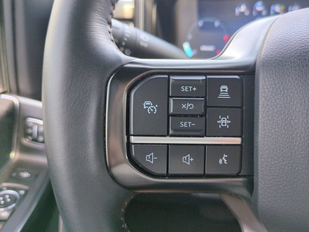 Used 2024 Ford F250 Platinum AWD/4WD image 26