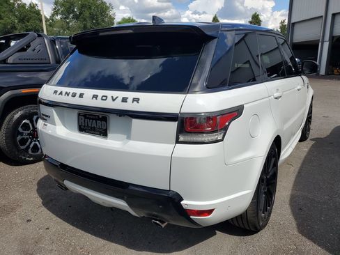 Used 2017 Land Rover Range Rover Sport SE AWD/4WD image 4