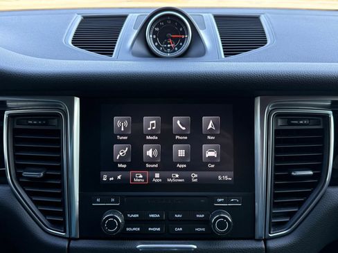 Used 2017 Porsche Macan S image 28